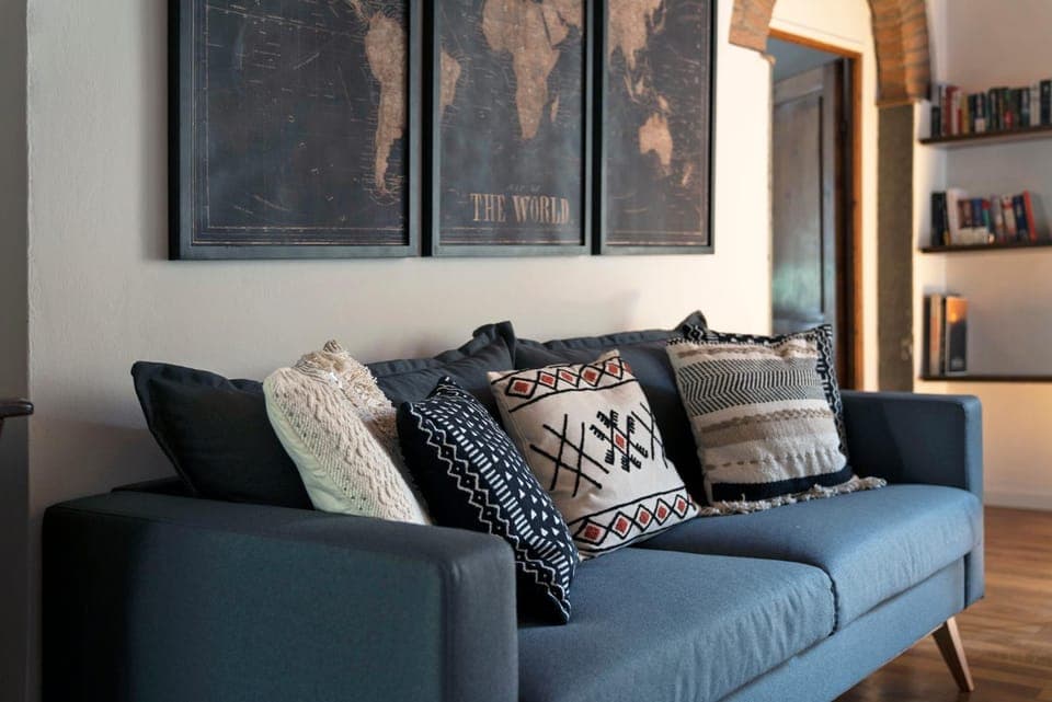 Living room, Seating area