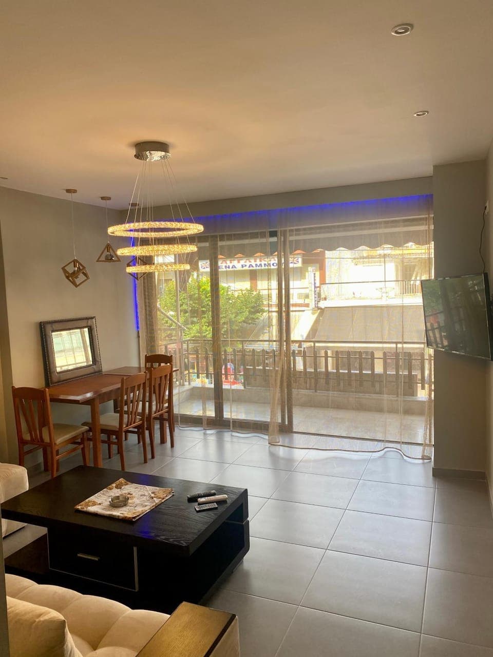 Patio, TV and multimedia, View (from property/room), Balcony/Terrace, Living room, Seating area, Dining area, Evening entertainment