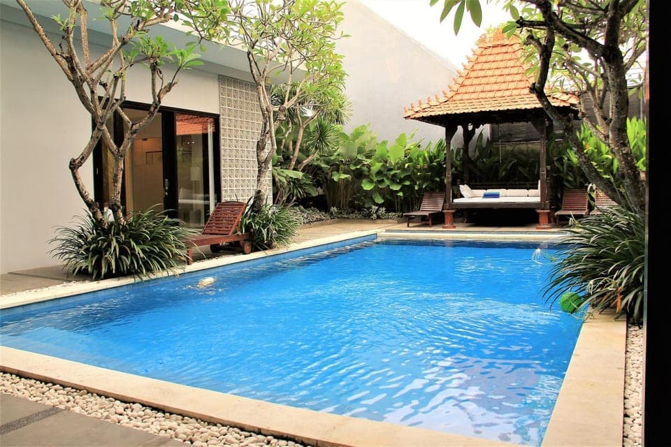 Property building, Swimming pool