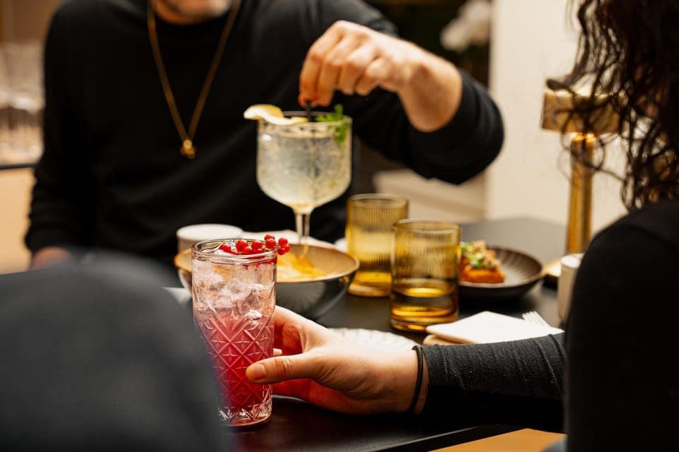 Restaurant/places to eat, Food and drinks