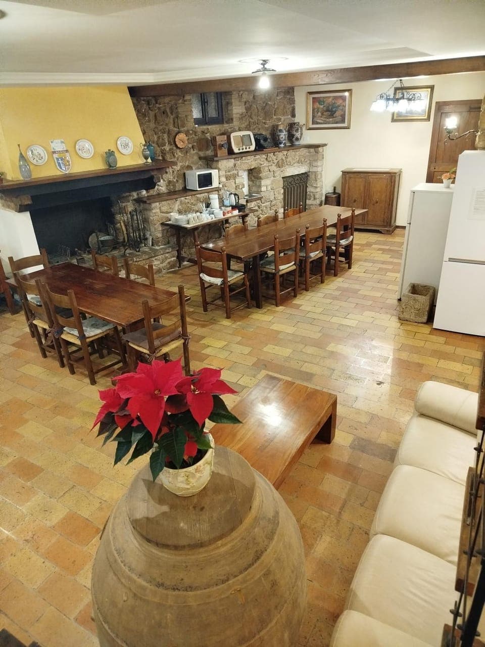 Communal lounge/ TV room