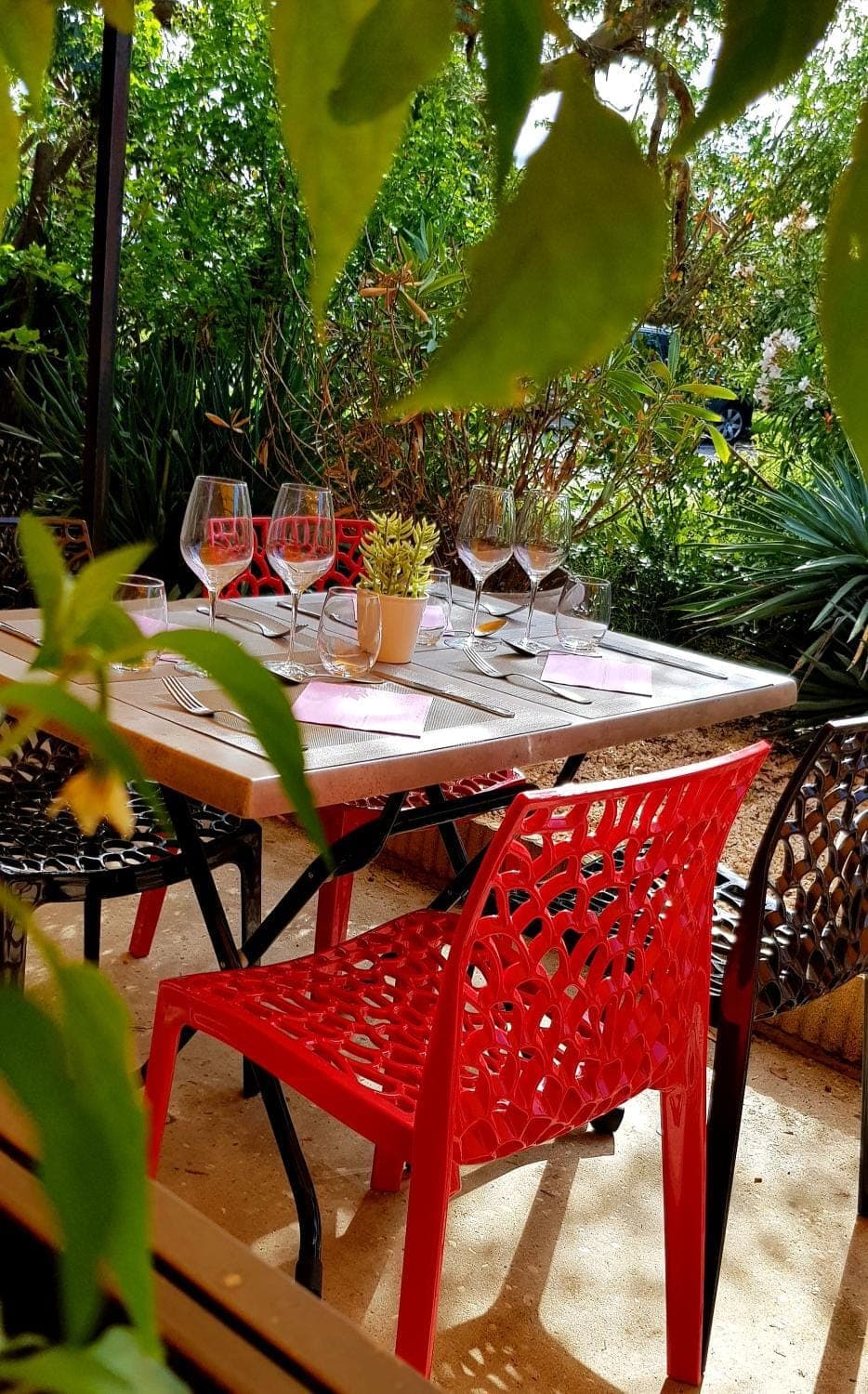 Patio, Restaurant/places to eat, Dining area, Alcoholic drinks, Non alcoholic drinks