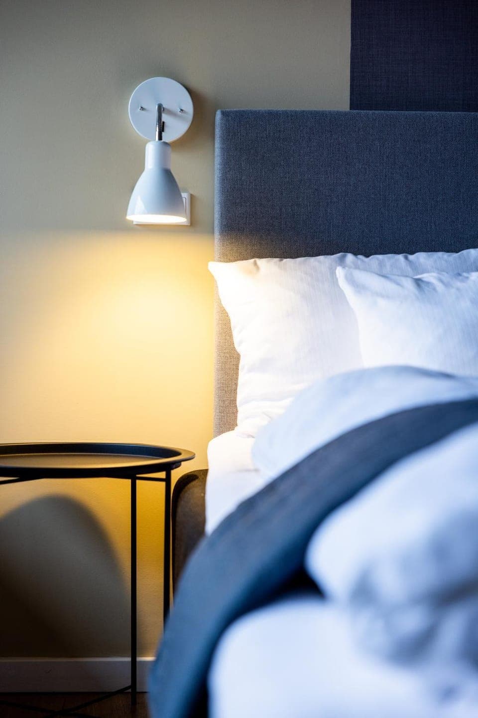 Bed, Living room, Seating area, Bedroom