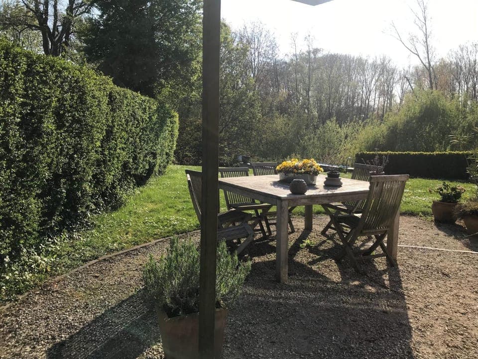 Property building, Spring, Balcony/Terrace