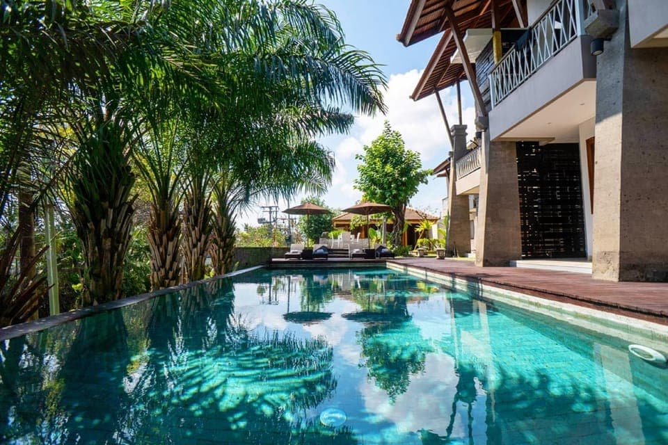 Property building, Swimming pool