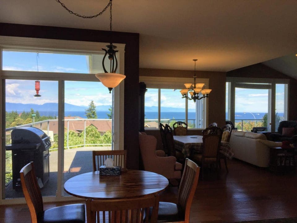 Living room, Dining area, Mountain view, Sea view, Internal: Not applicable to any particular room