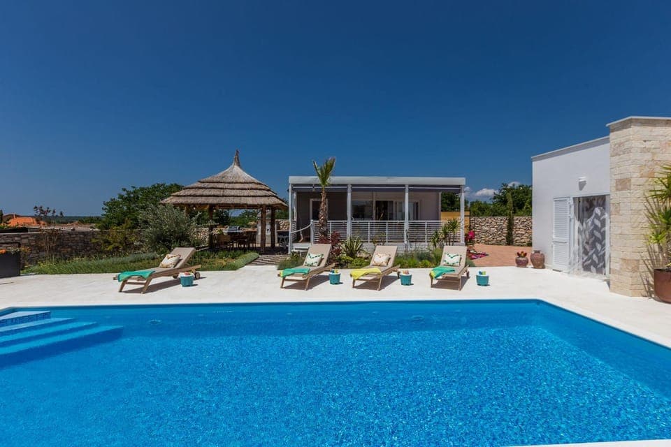Balcony/Terrace, Swimming pool, Swimming pool