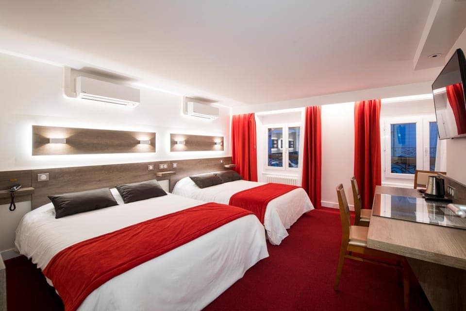 TV and multimedia, Coffee/tea facilities, Decorative detail, Bedroom