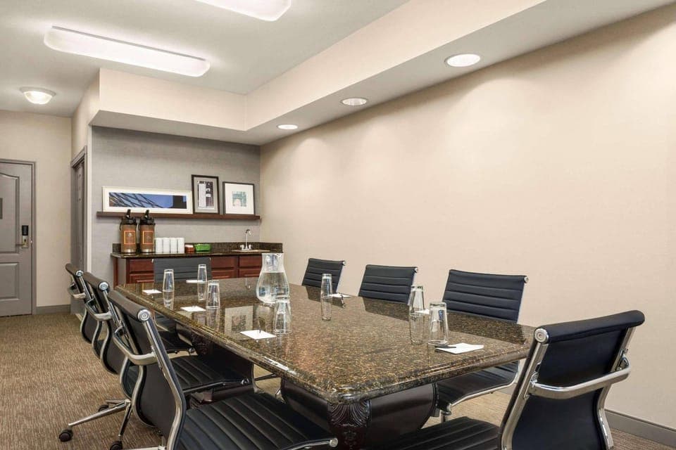 Meeting/conference room