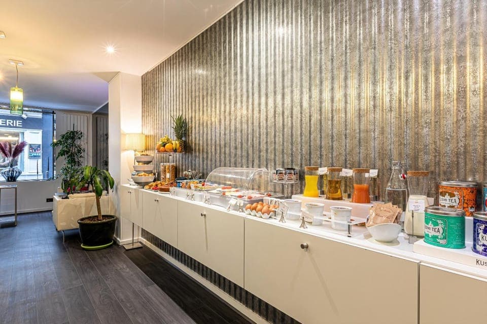 Breakfast, Continental breakfast, Buffet breakfast