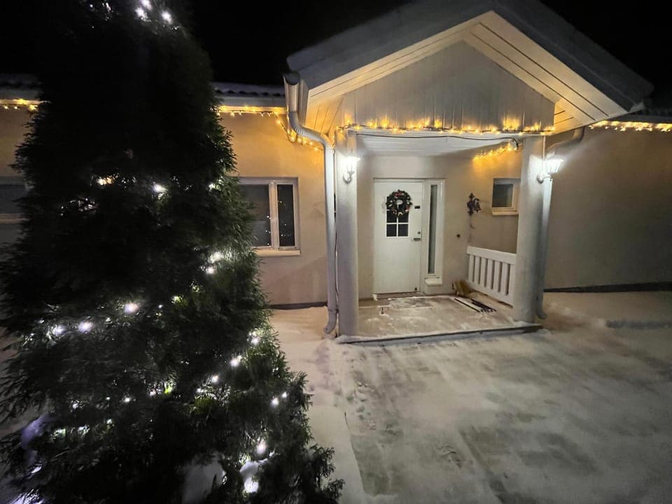 Property building, Night