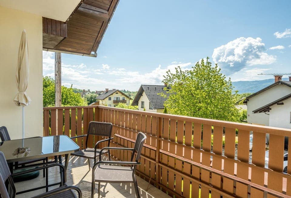 Patio, Day, Natural landscape, View (from property/room), Balcony/Terrace, Dining area, Mountain view