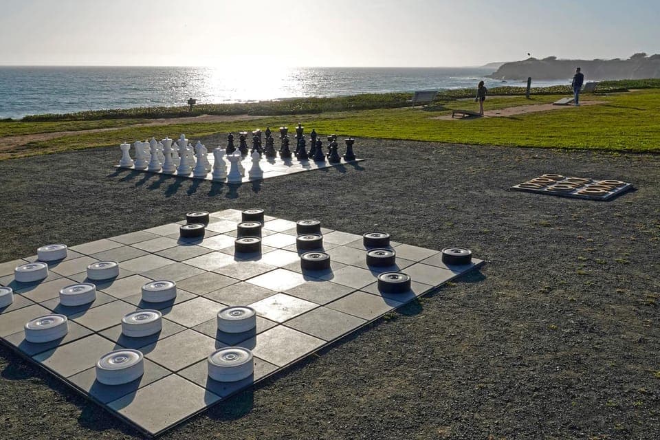 Entertainment, Sunset