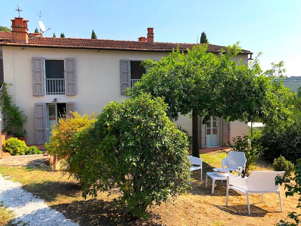 Property building, Patio, Facade/entrance, Garden