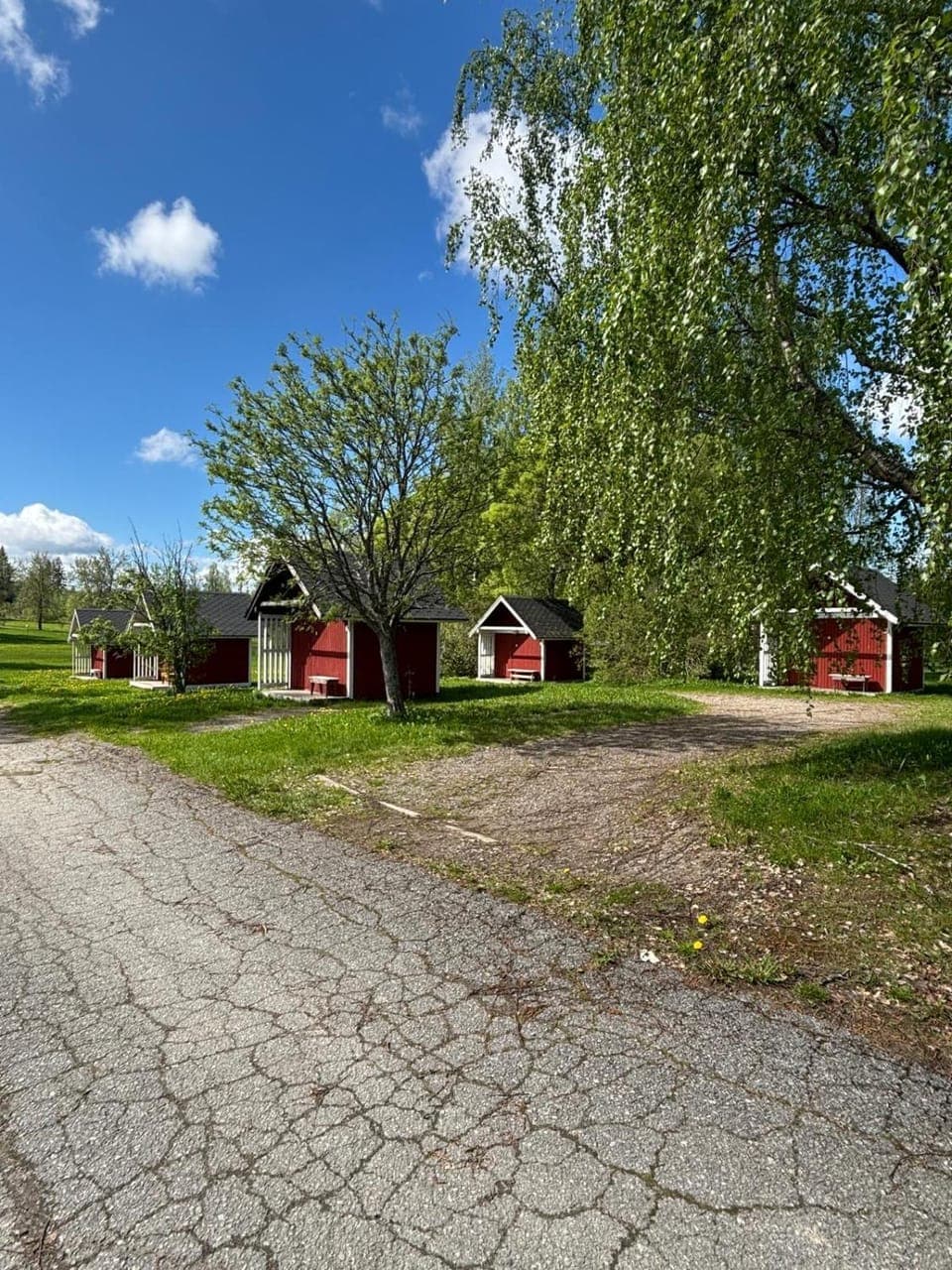 Property building, Natural landscape, Garden view