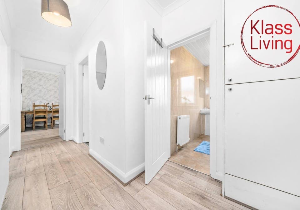 Decorative detail, Guests, group of guests, Family