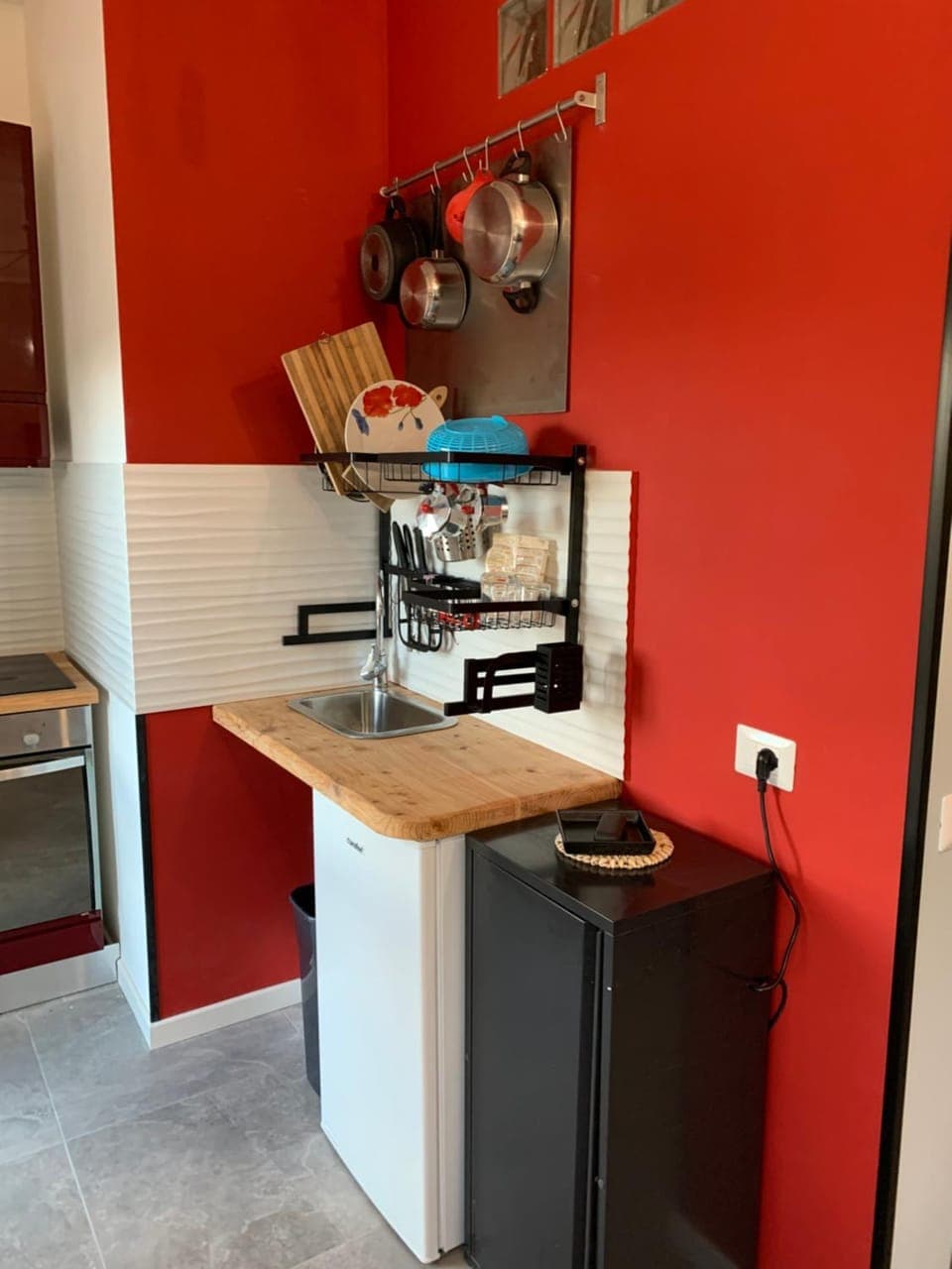 Kitchen or kitchenette, kitchen