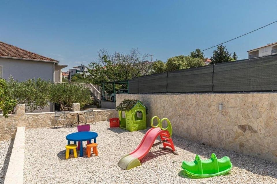 Karlo1 Apartment in Okrug Gornji