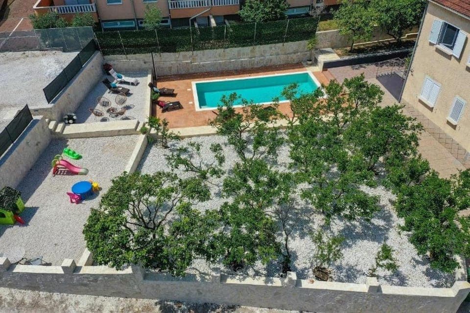Karlo1 Apartment in Okrug Gornji