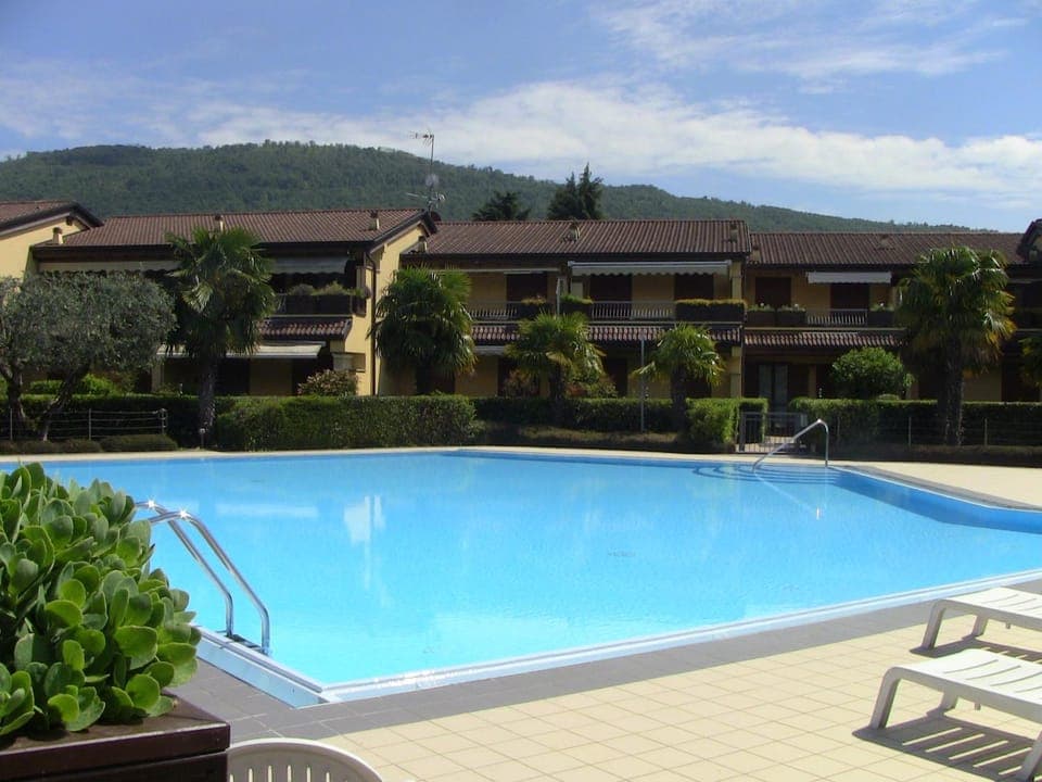 Swimming pool, Swimming pool