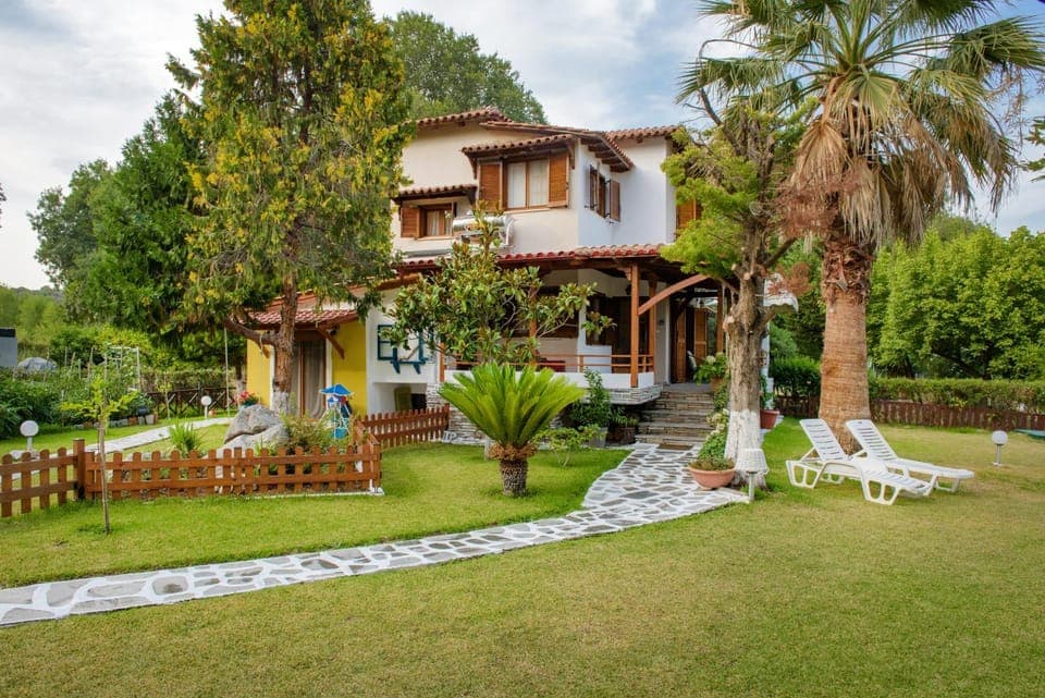 Property building, Garden