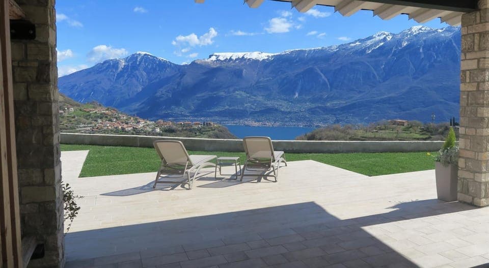 Patio, Spring, Garden, Balcony/Terrace, Balcony/Terrace, Garden view, Lake view, Mountain view