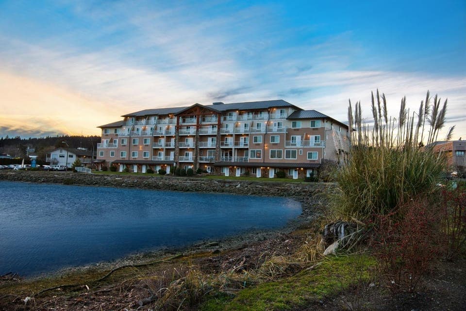 Property building, View (from property/room), River view, Location, Sunset