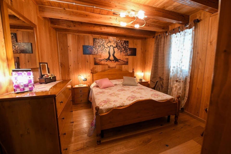 Living room, Bedroom