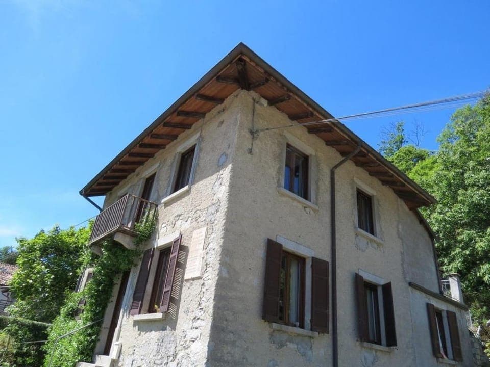 Property building, Facade/entrance, Off site