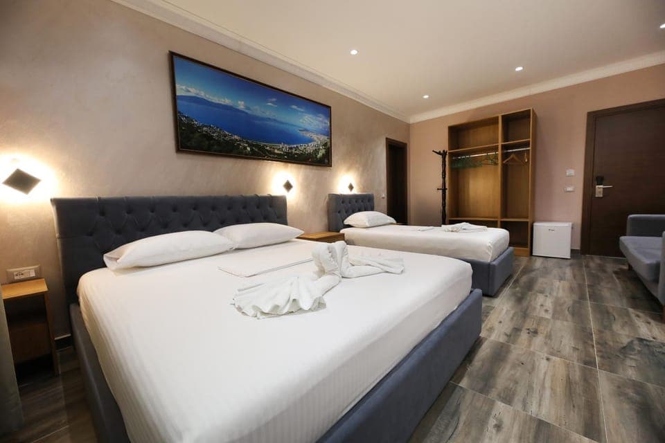 Bed, Photo of the whole room, Bedroom, towels