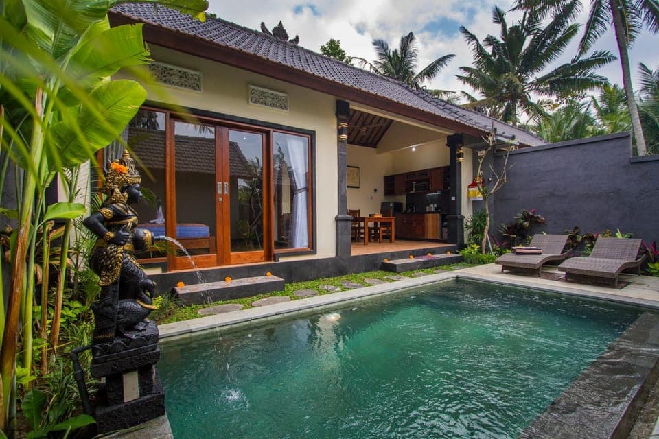 Property building, Swimming pool