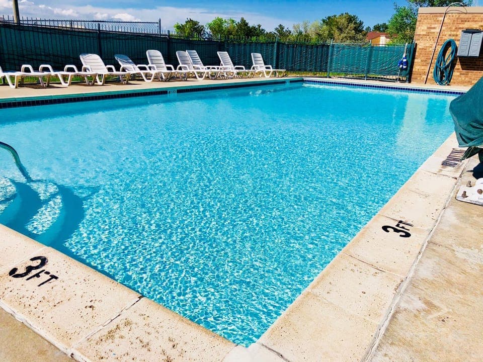 Swimming pool