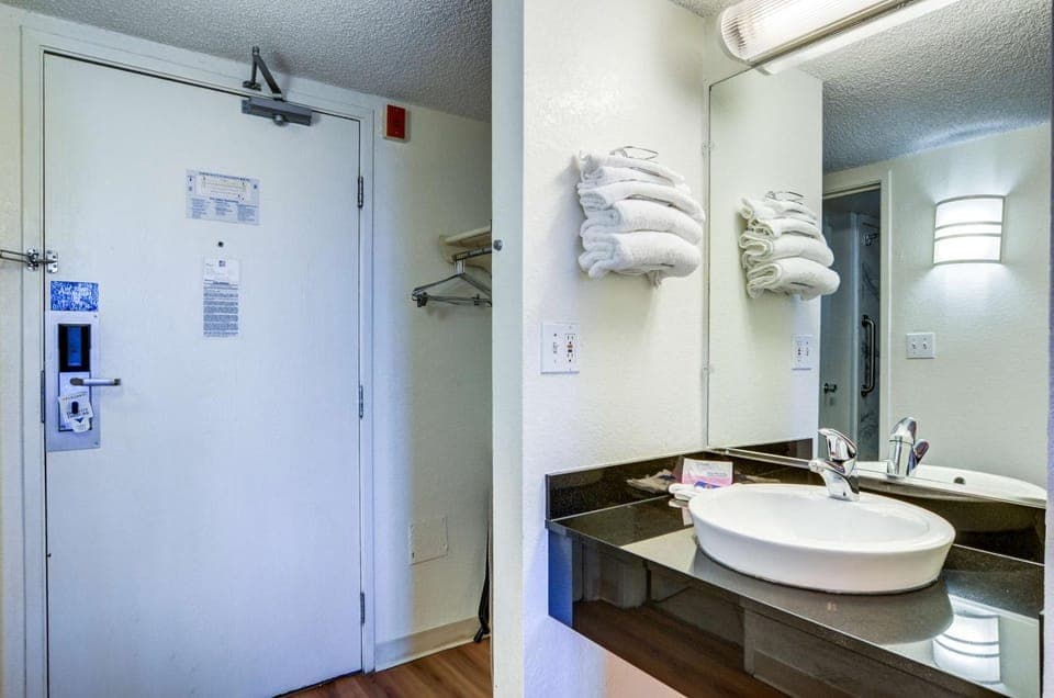 Bathroom, Photo of the whole room, On site