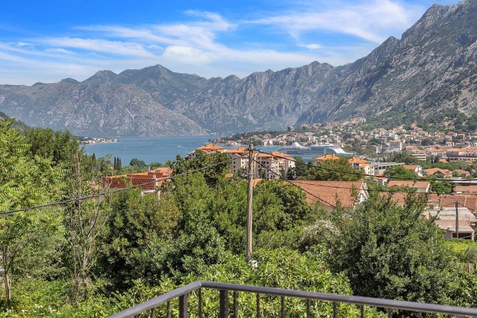 Natural landscape, Balcony/Terrace, Mountain view
