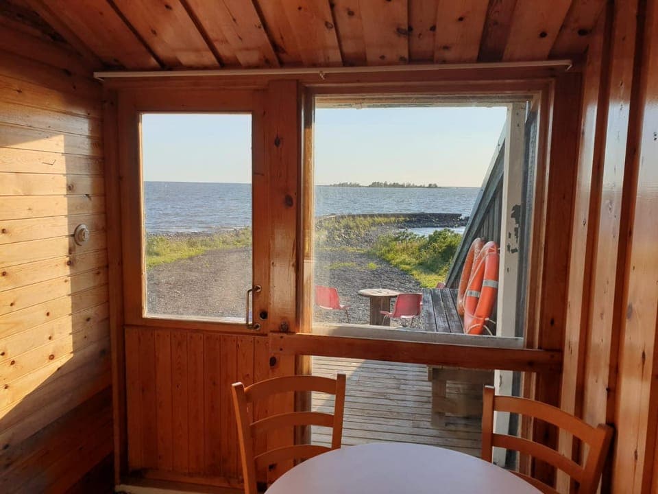 Communal kitchen, Sea view
