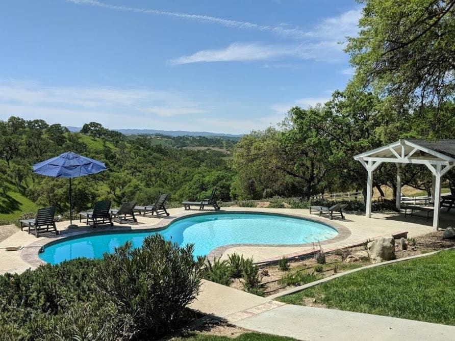 Natural landscape, Garden view, Mountain view, Pool view, Swimming pool, sunbed