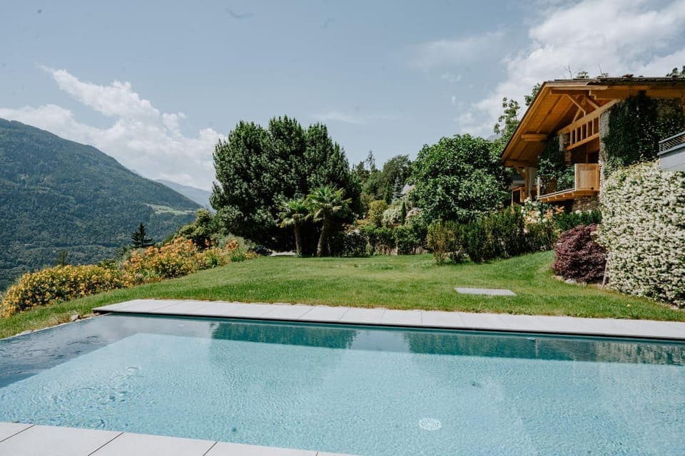 Garden view, Mountain view, Swimming pool