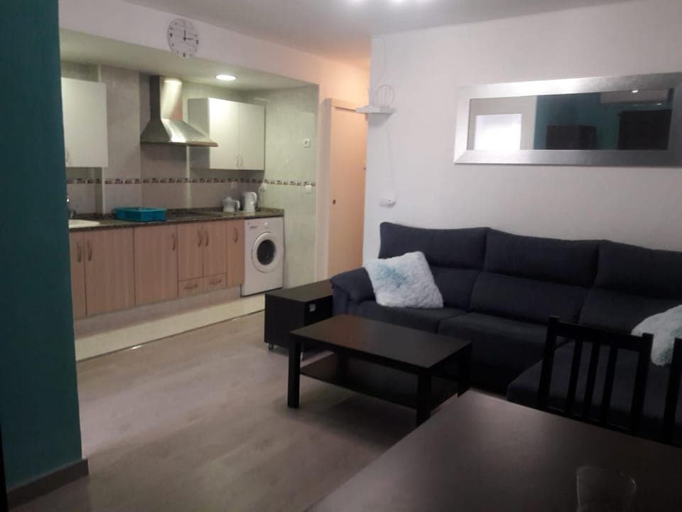 Kitchen or kitchenette, Seating area