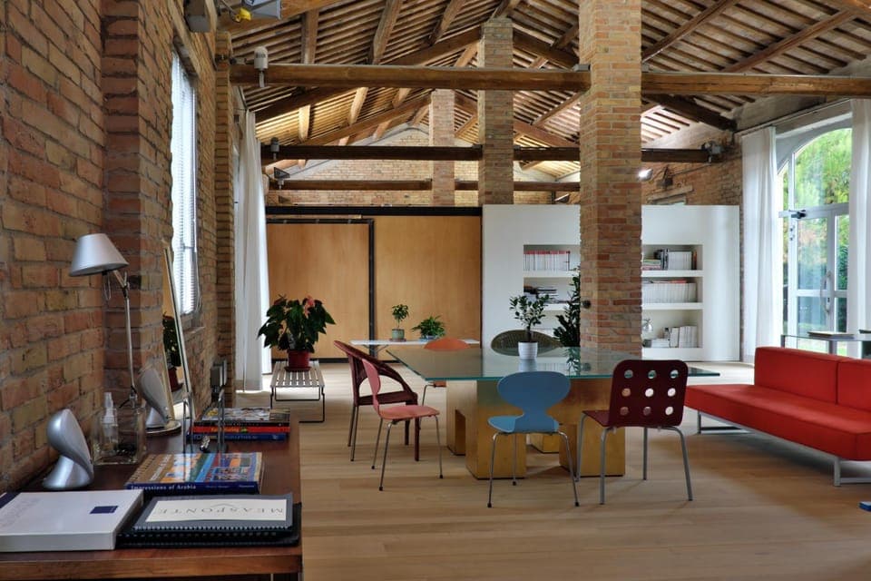 Meeting/conference room