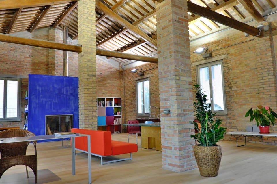 Meeting/conference room