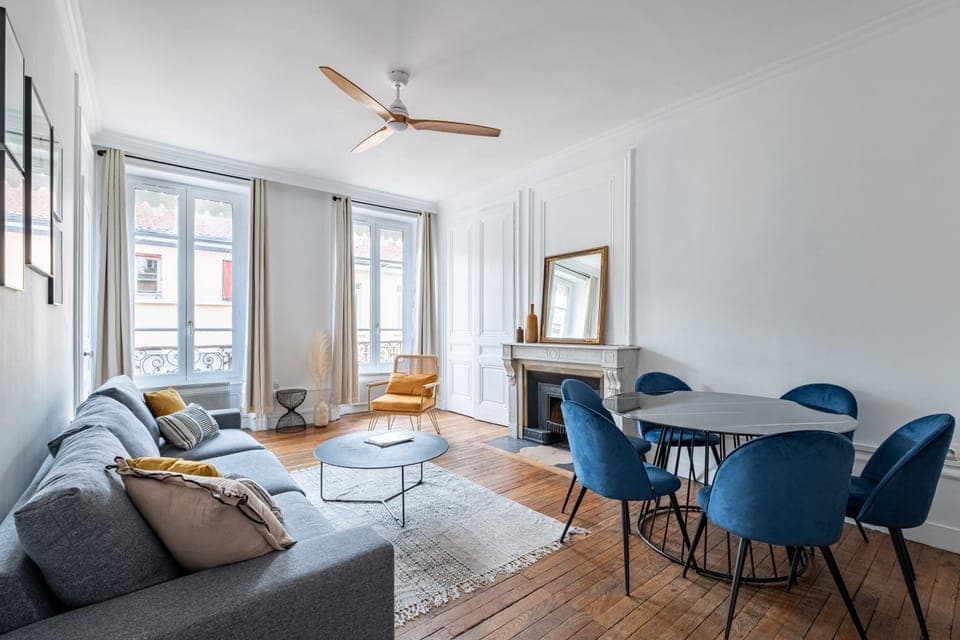 Living room, Dining area