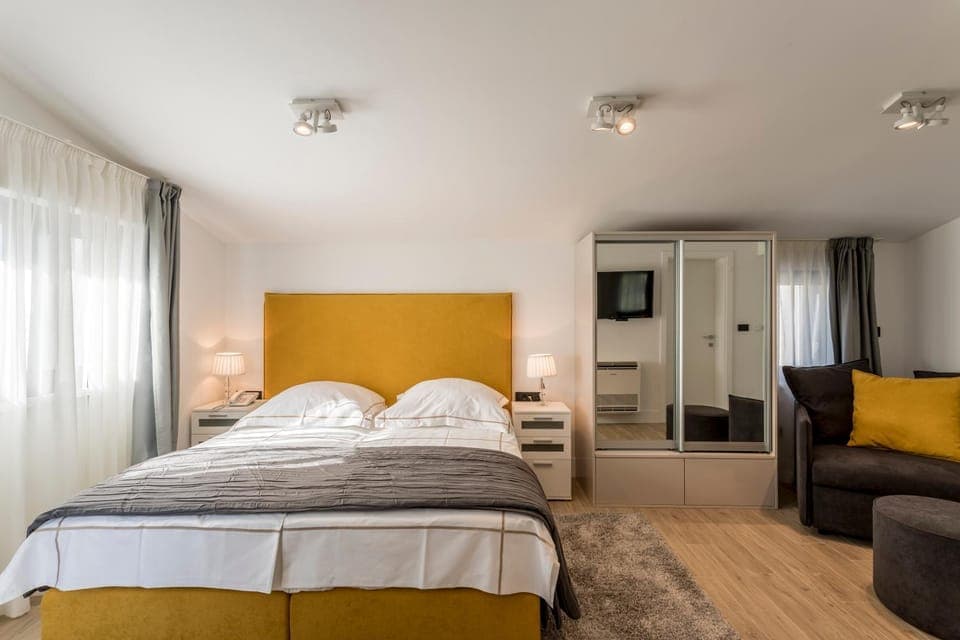 Photo of the whole room