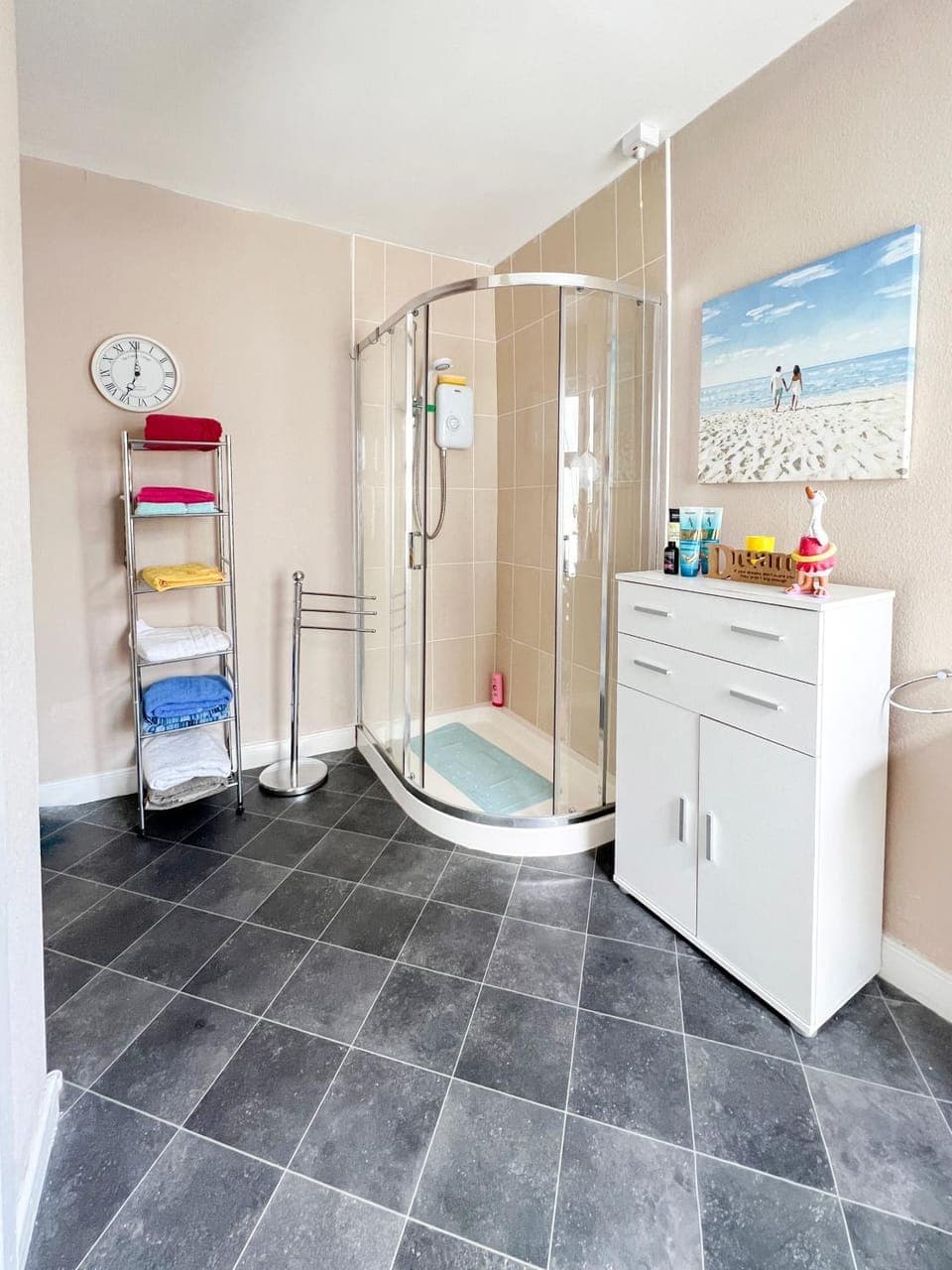 Shower, Bathroom, towels