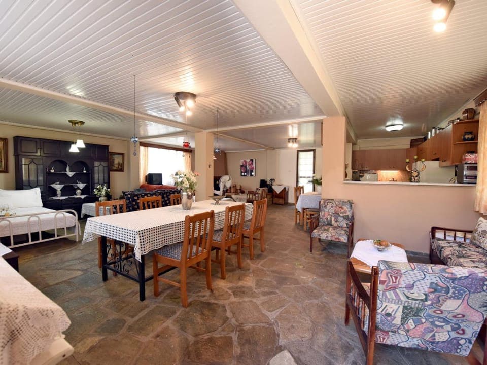 Bed, Living room, Dining area