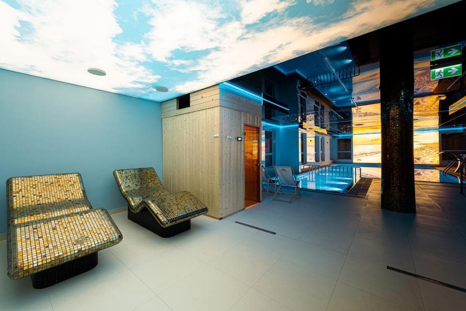 Seating area, Swimming pool, sunbed, Internal: Not applicable to any particular room