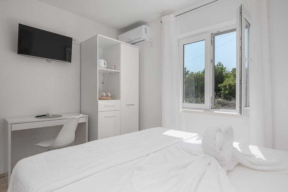 TV and multimedia, Bedroom