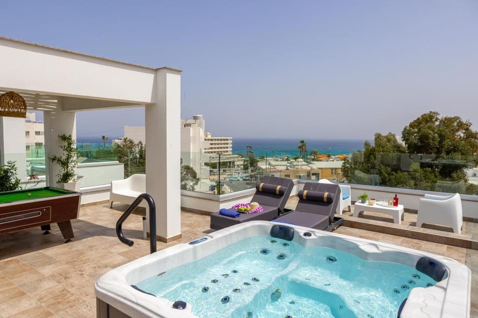 Patio, Day, Hot Tub, View (from property/room), Balcony/Terrace, Pool view, Sea view, sunbed