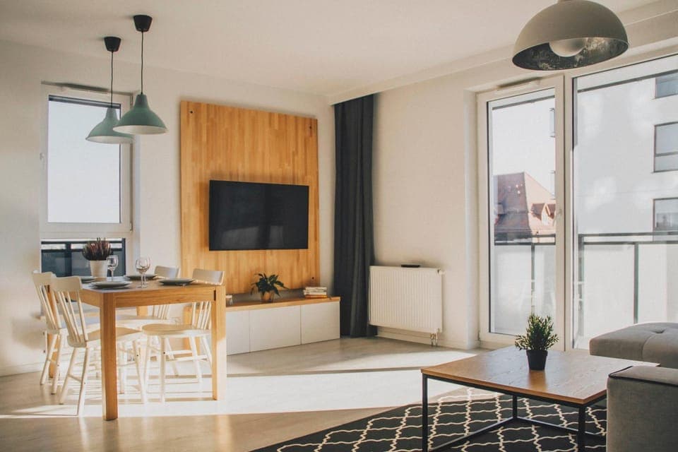 TV and multimedia, Living room, Seating area, Dining area