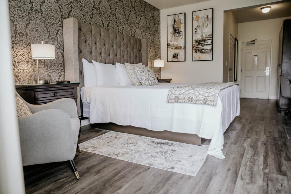 Bed, Photo of the whole room