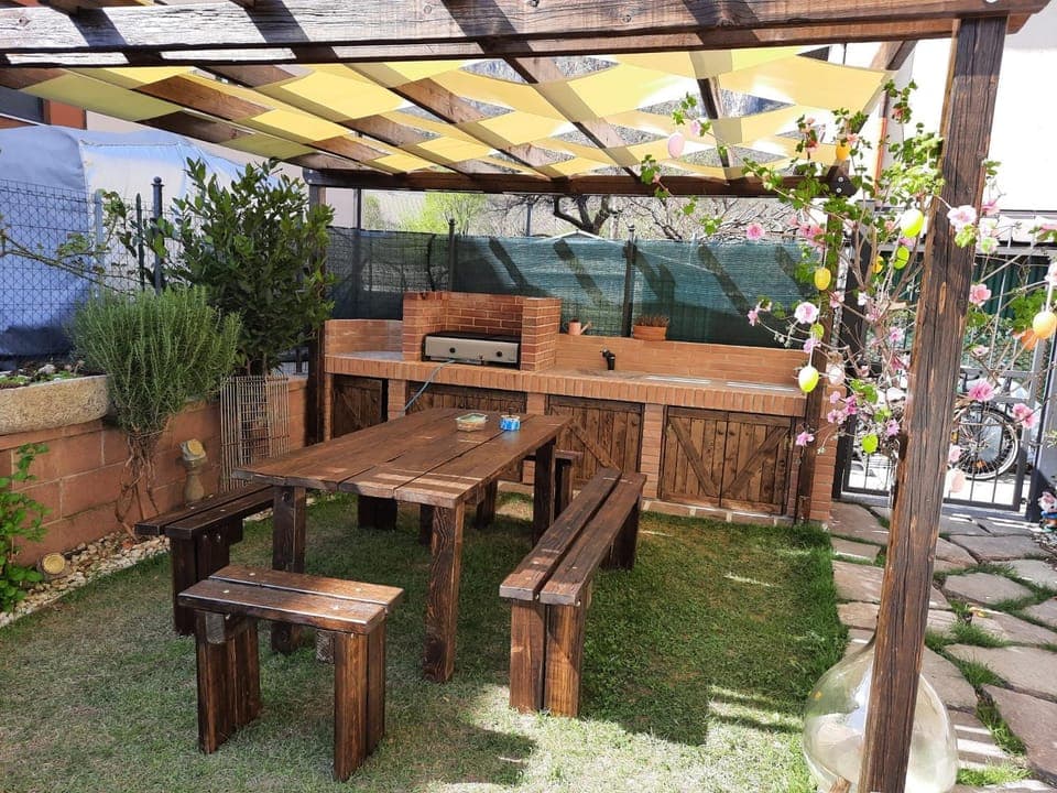 BBQ facilities, Garden